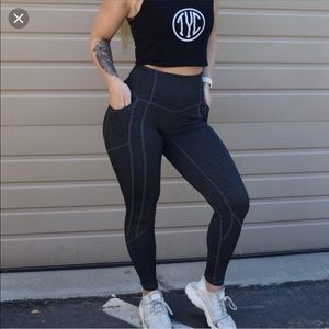 Til You Collapse heart booty leggings